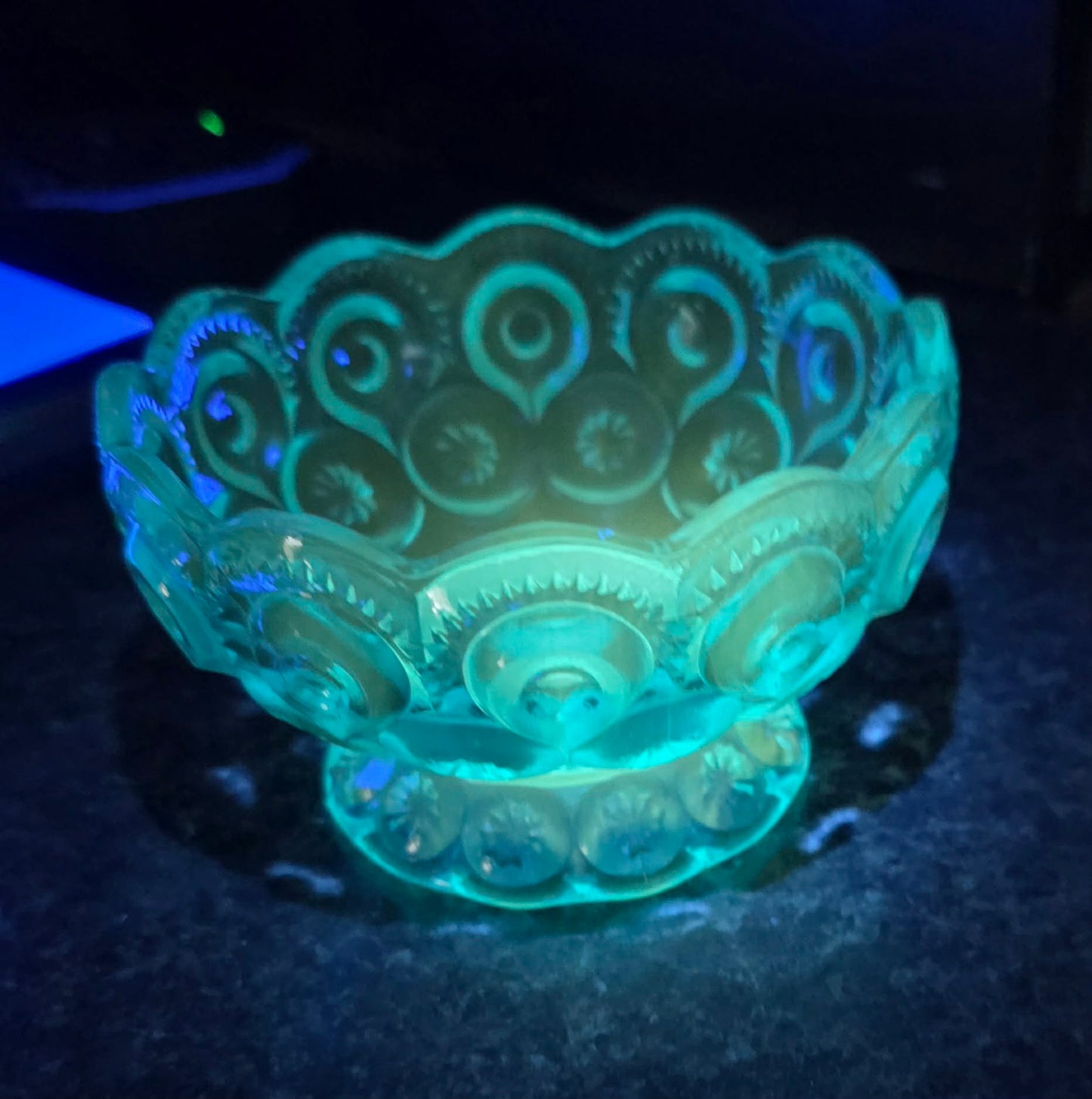 L.E Smith 4.5" wide candy dish