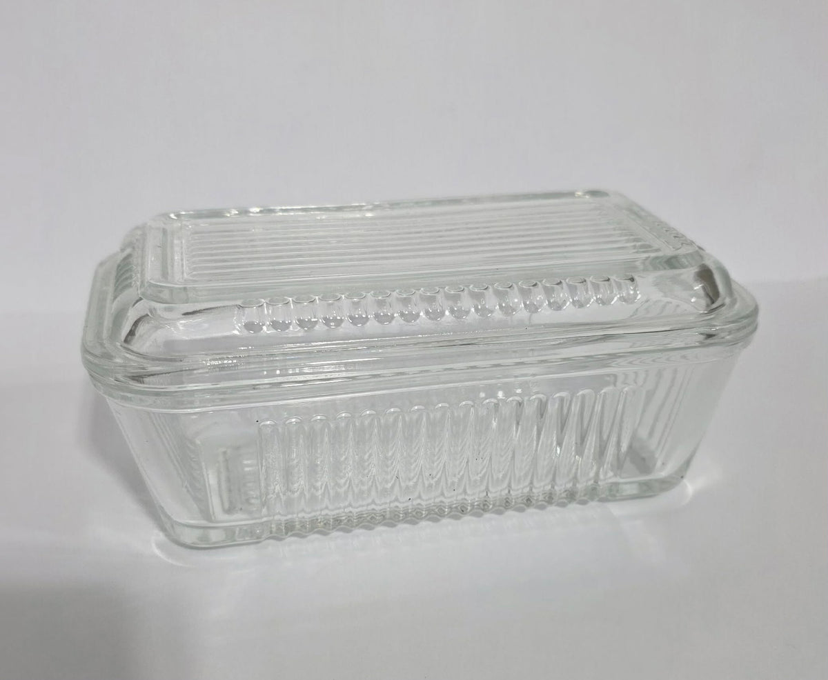 Ribbed Clear Glass Refrigerator Dish with Lid Food Storage Container