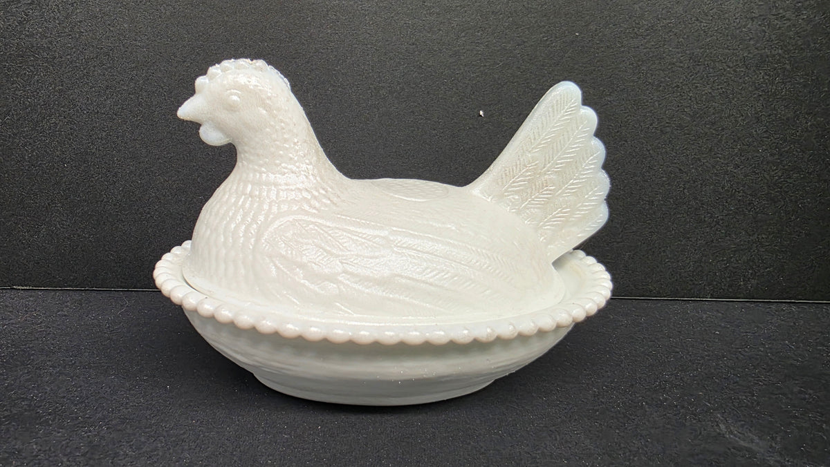 NEW PEARL 4.5" Hen on Nest – Solid Color Glass | Rose’s Closet